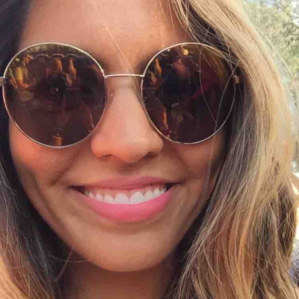 Meet your Posher, Alexis